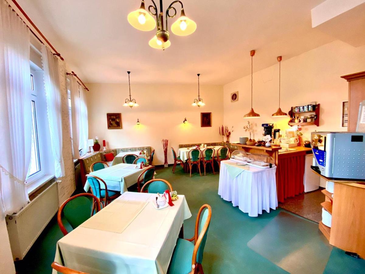 Parkhotel Schnorr Lutherstadt Eisleben Bagian luar foto